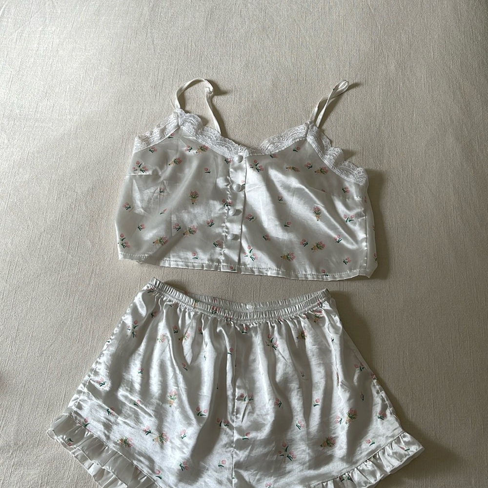 Size small silk pajama set white rosebuds